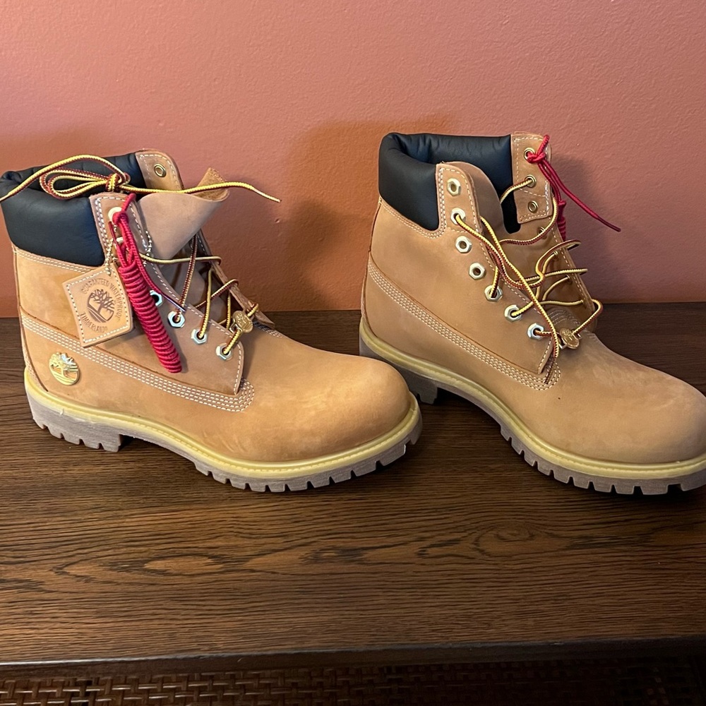 NEW Timberland Wheat Boots